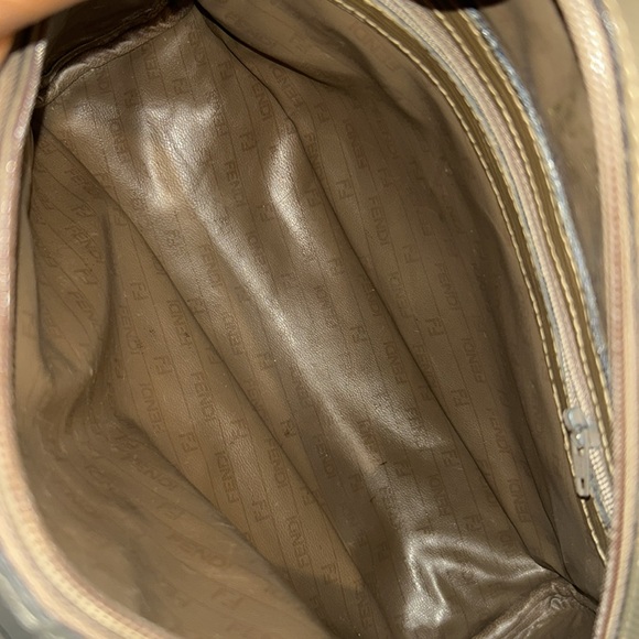 Fendi Vintage monogrammed Crossbody bag - Picture 15 of 16